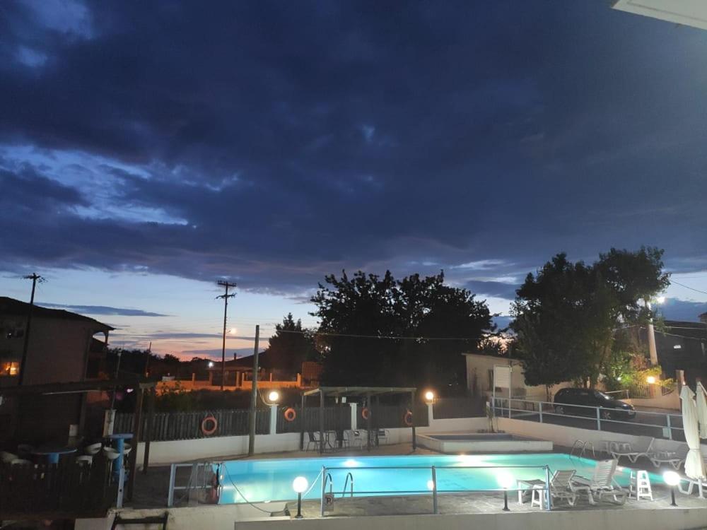 Aparthotel Estia à Orestiáda Extérieur photo